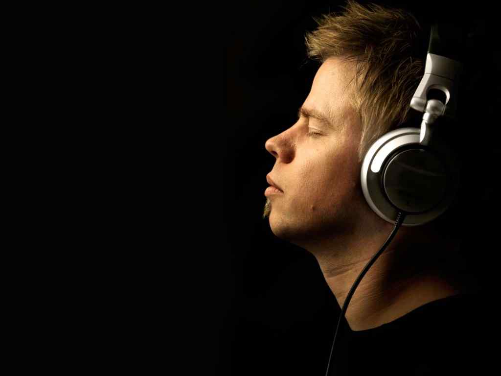 Dj魅力男性电脑壁纸-Dj Ferry Corsten