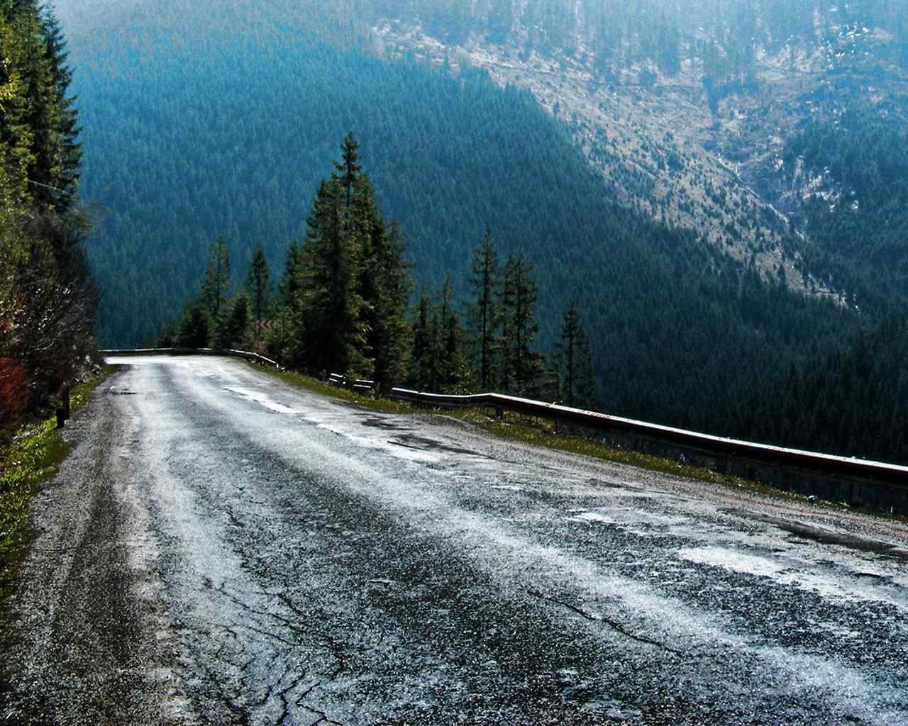 盘沿公路风景壁纸