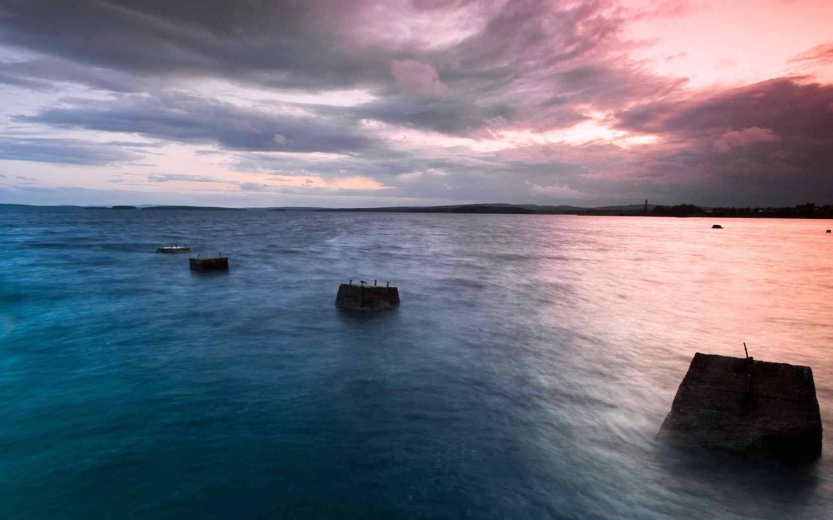 平静海面风景壁纸