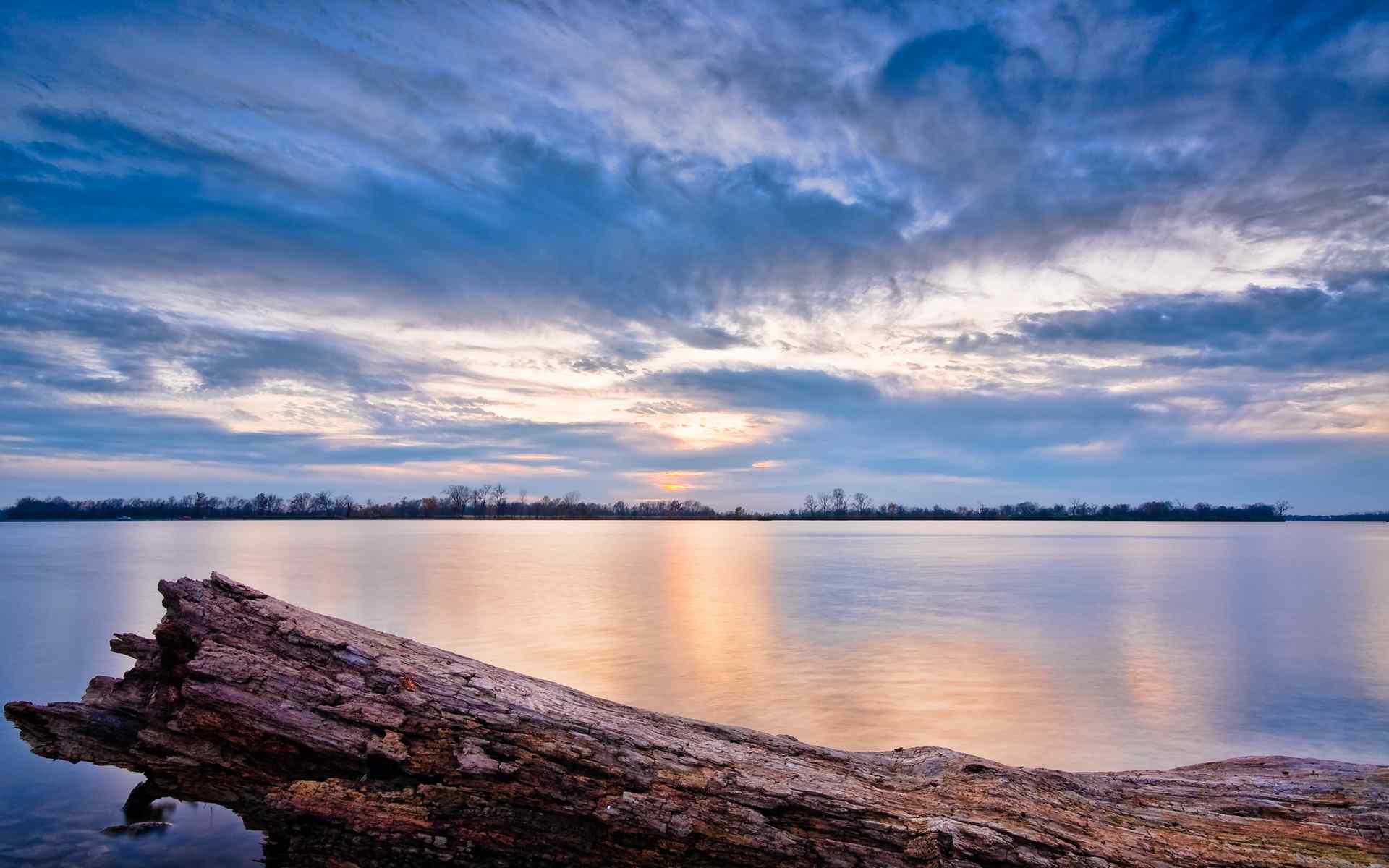 黄昏湖泊风景壁纸