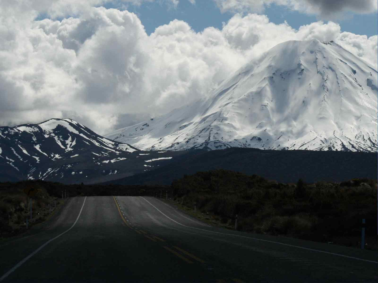 雪上风景壁纸