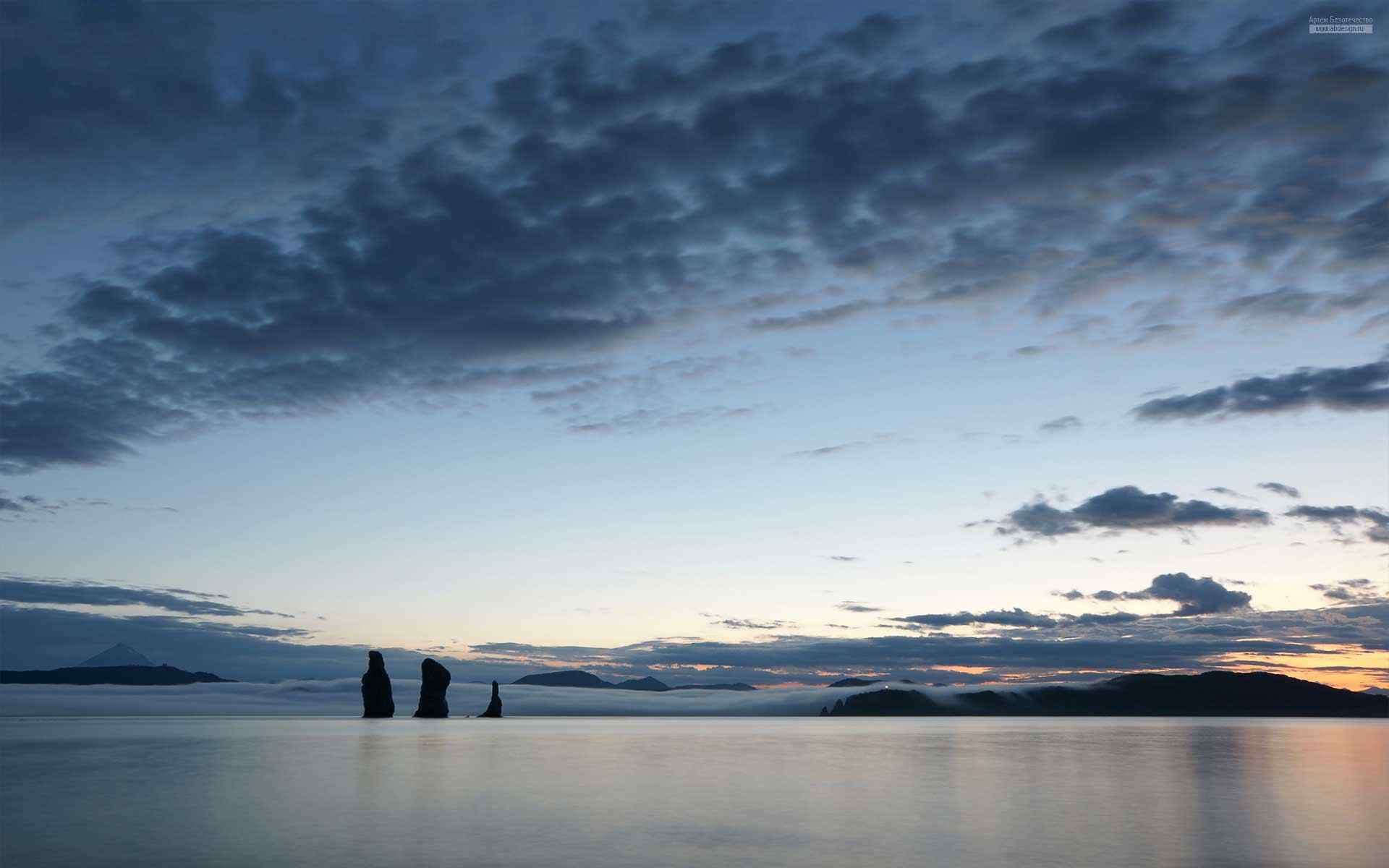 平静海面风景壁纸