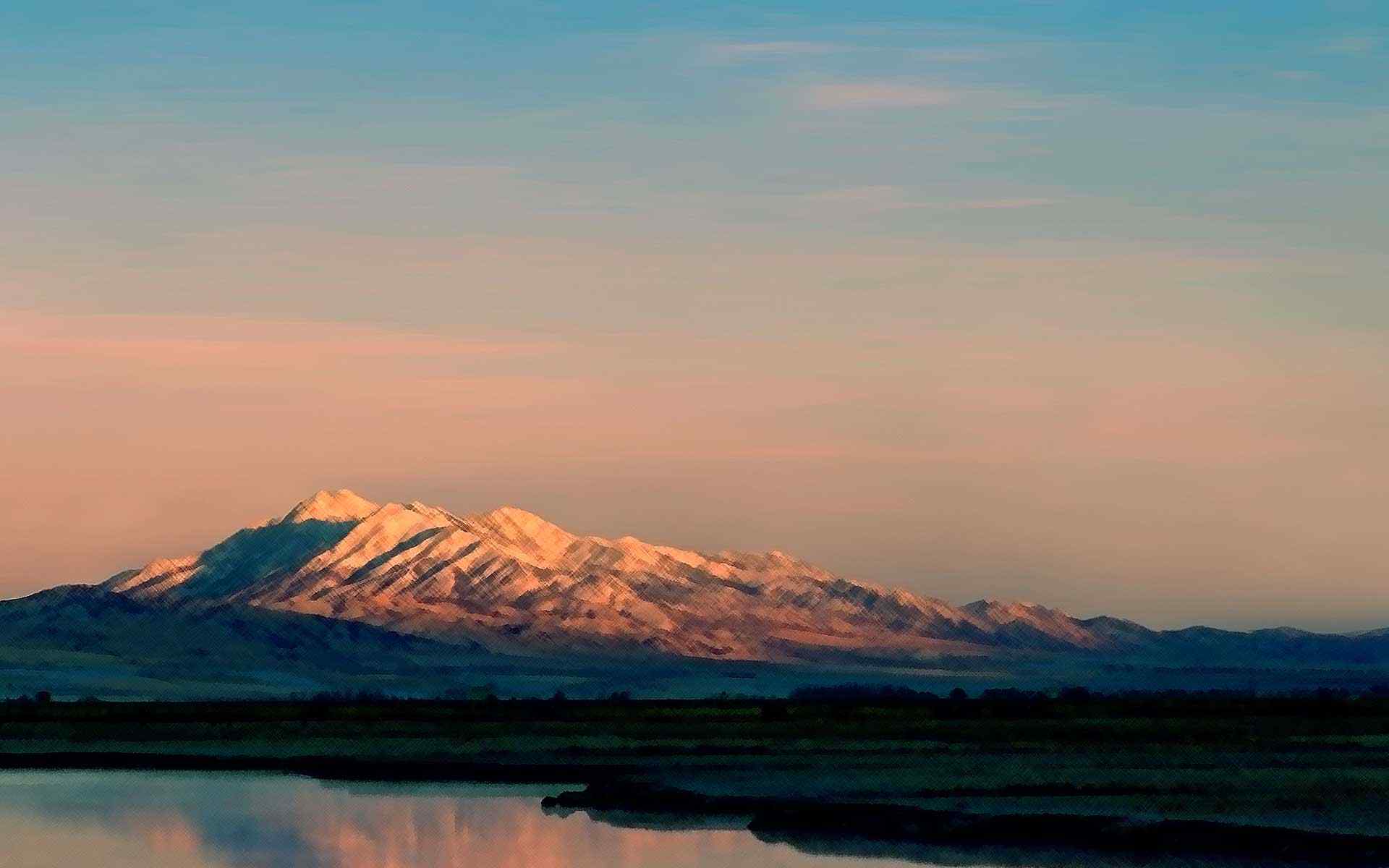 朦胧山峰摄影壁纸