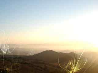 光韵山野风景壁纸