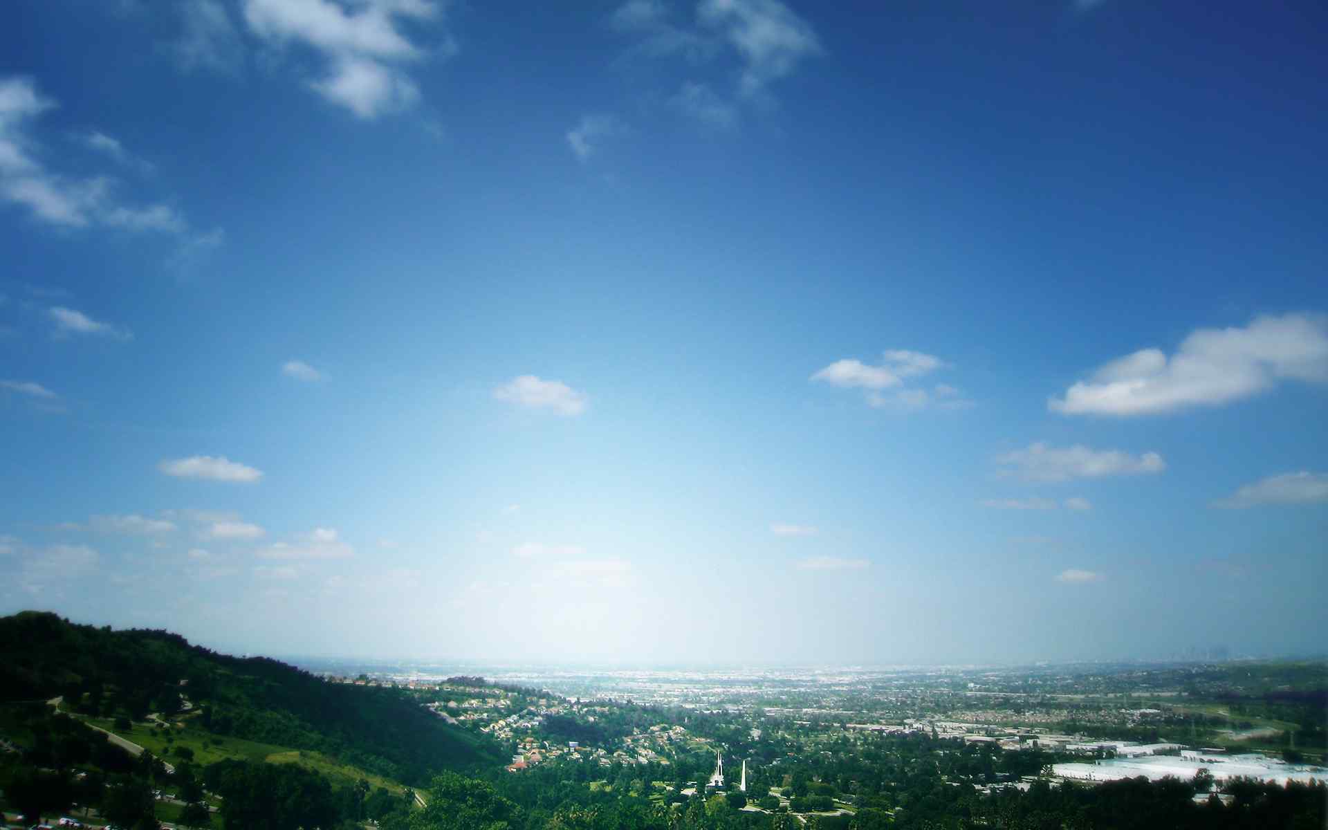 蓝天山野风景壁纸