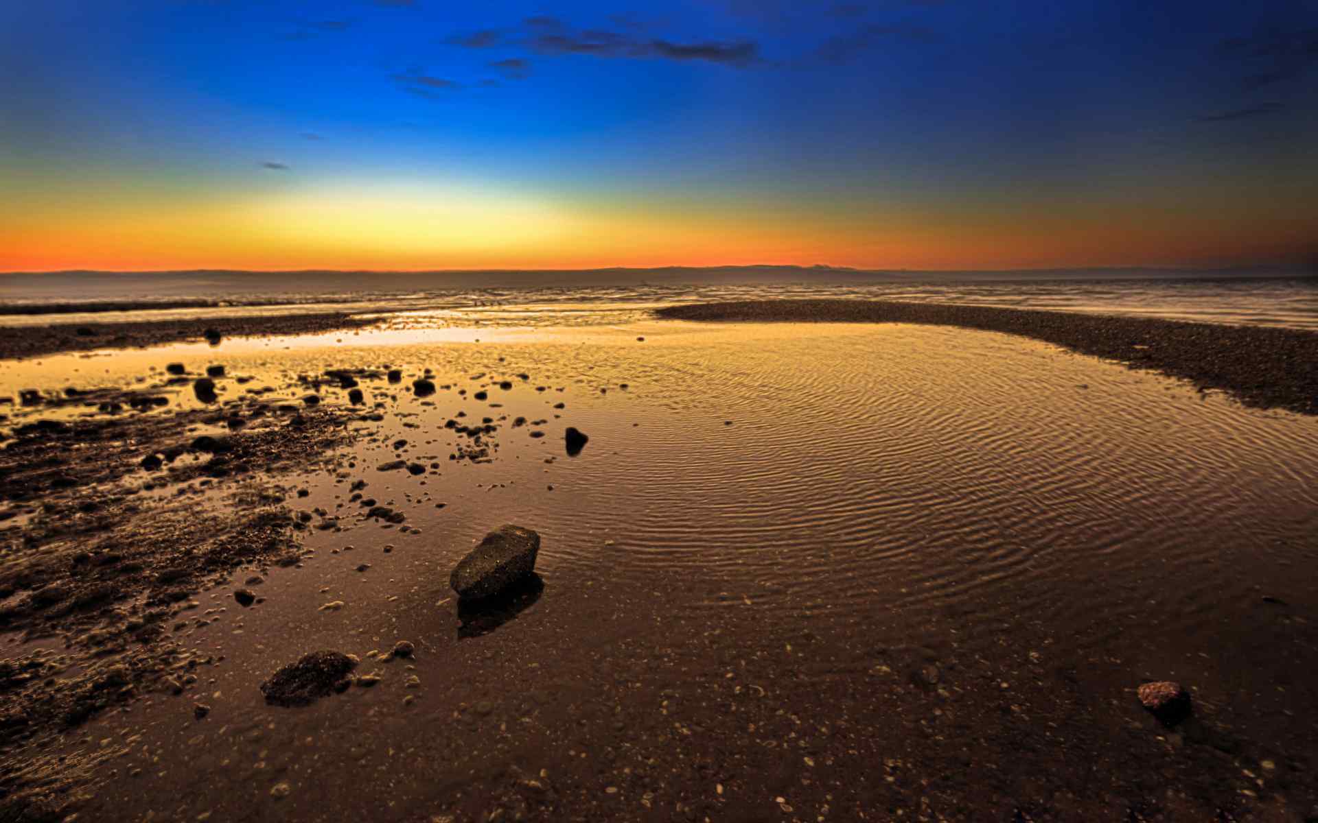 夕阳山野风景壁纸