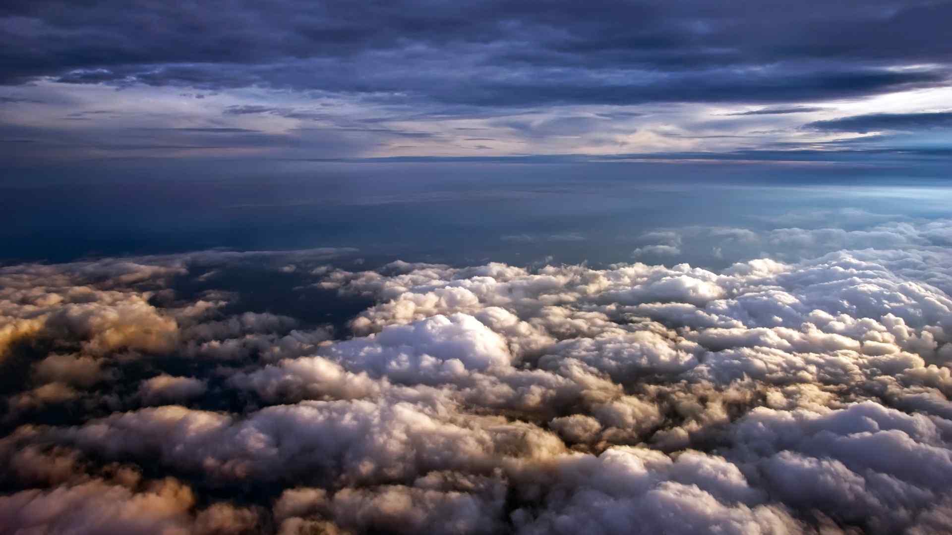 高空云彩摄影壁纸