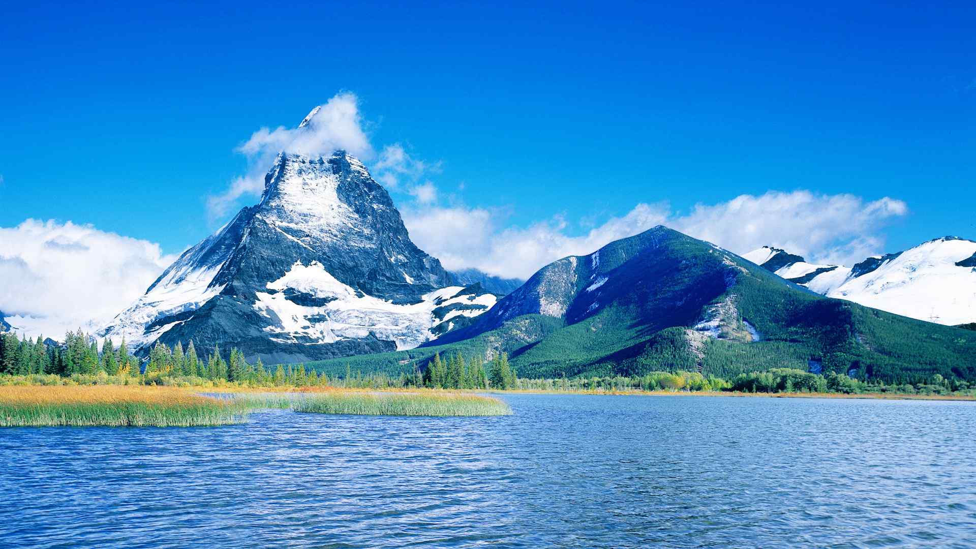 雪山湖泊高清壁纸