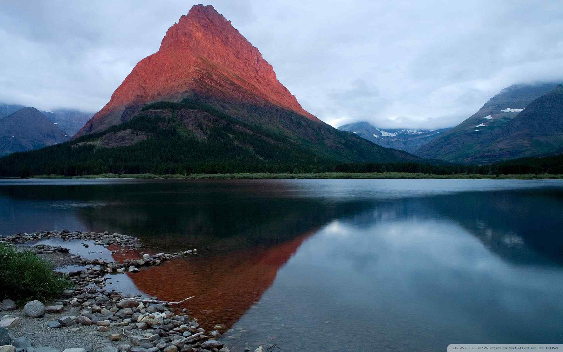 日出青山桌面壁纸