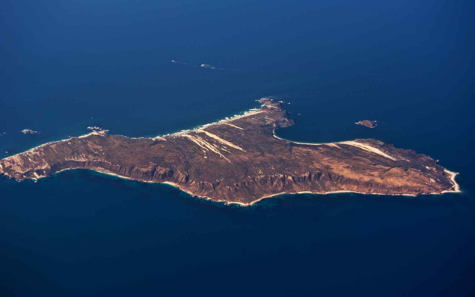 俯瞰海岛风景壁纸