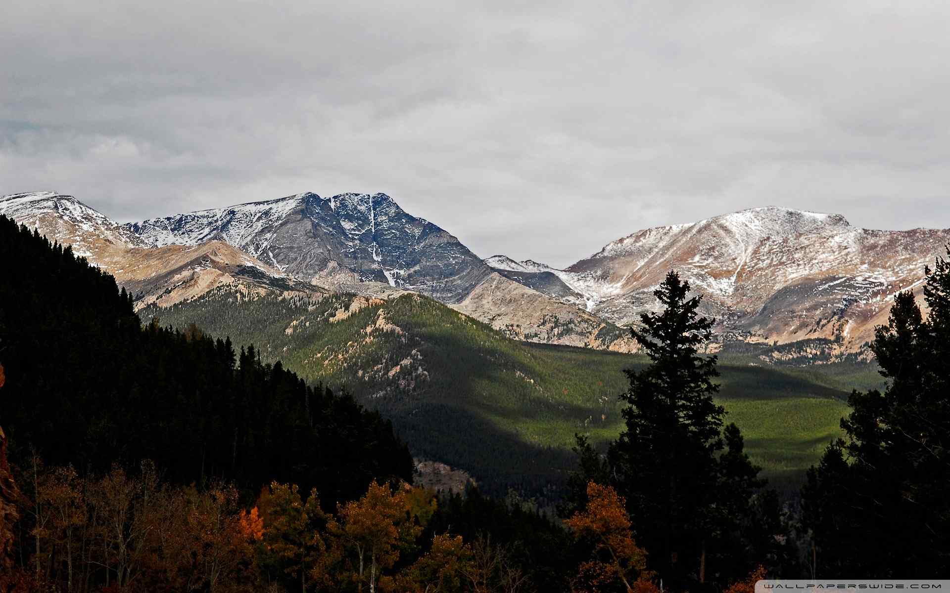 绵延雪山风景壁纸