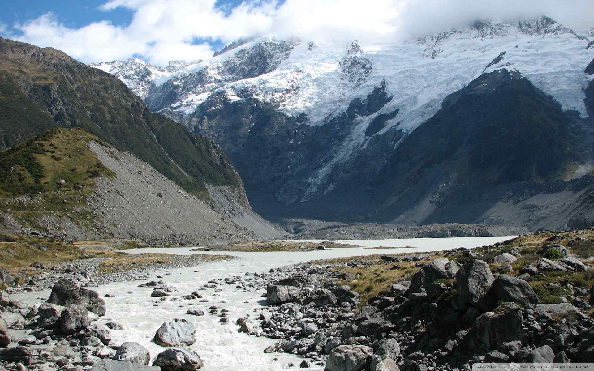 绵延雪山风景壁纸