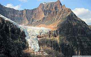 冰天雪地山峰壁纸